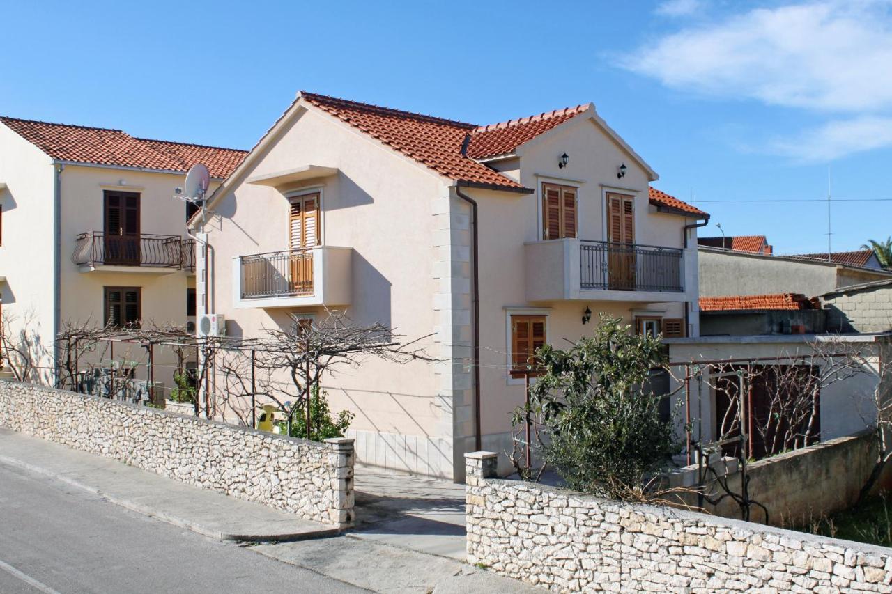 Apartments With A Parking Space Supetar, Brac - 6037 Eksteriør billede