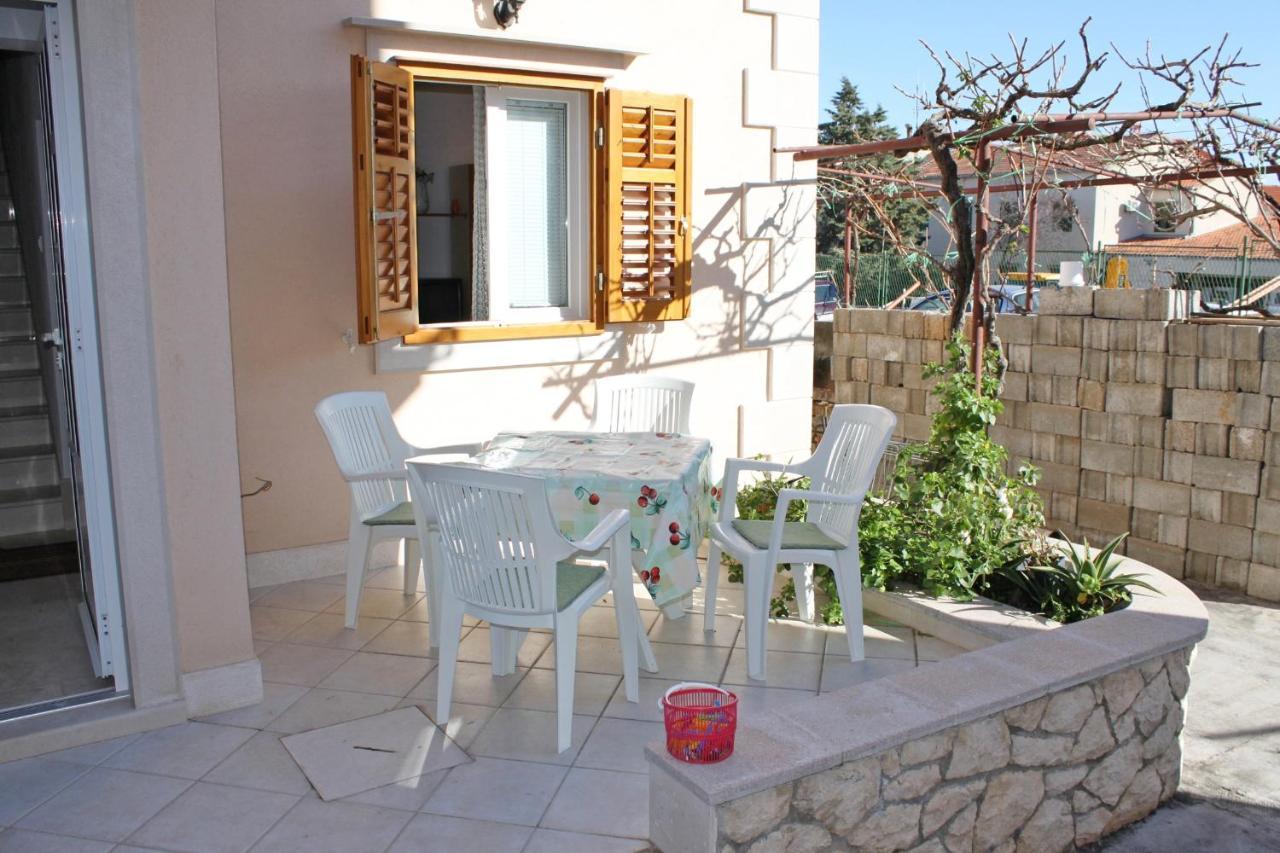 Apartments With A Parking Space Supetar, Brac - 6037 Eksteriør billede